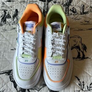 Brand new Nike tennis shoes.